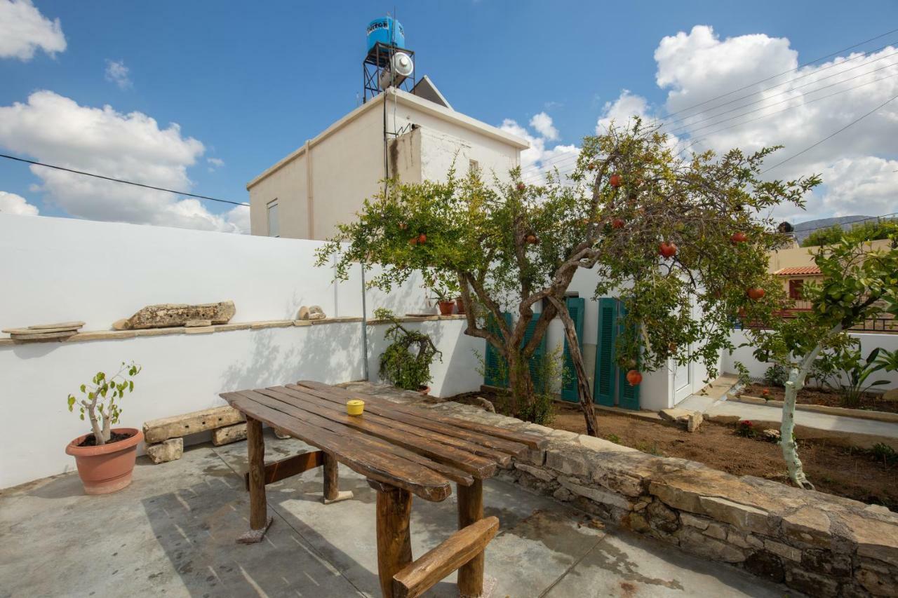 Iliopetra Studio Sivas Luaran gambar
