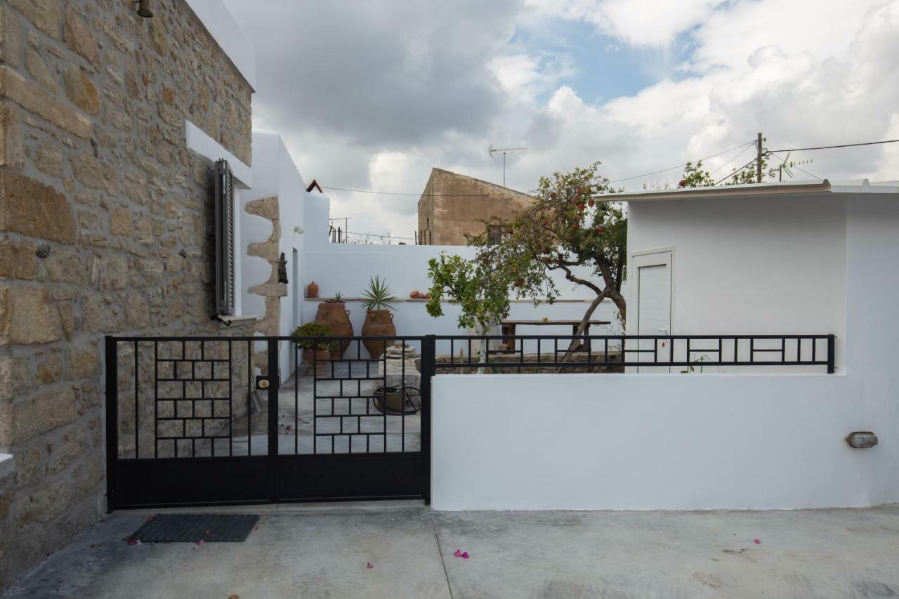 Iliopetra Studio Sivas Luaran gambar
