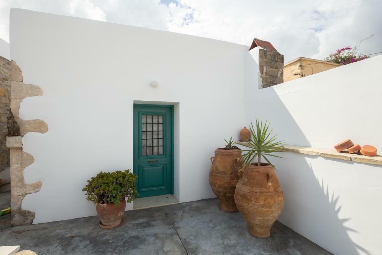 Iliopetra Studio Sivas Luaran gambar